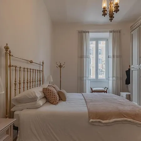 Myrentalinn - Vatican Prestigious Apartmán
