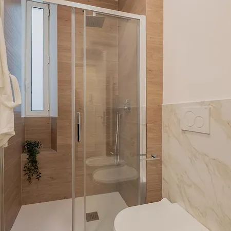 Myrentalinn - Vatican Prestigious شقة